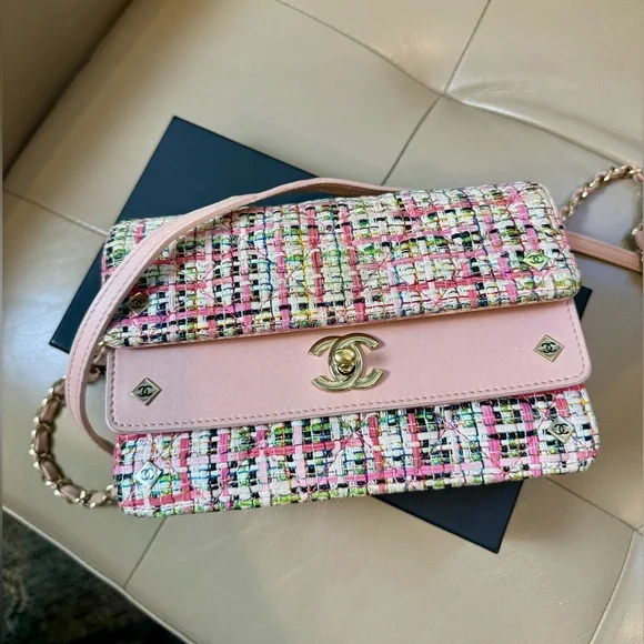 sold x Chanel Tweed & Pink Lambskin Classic Flap Bag - Picture 1 of 16